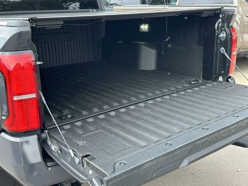 Used 2024 Toyota Tacoma TRD Sport RWD image 28