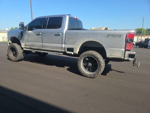 Used 2023 Ford F250 Lariat w/ Tremor Off-Road Package AWD/4WD image 12