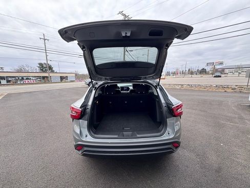 Used 2024 Chevrolet Trax LS w/ Driver Confidence Package image 27