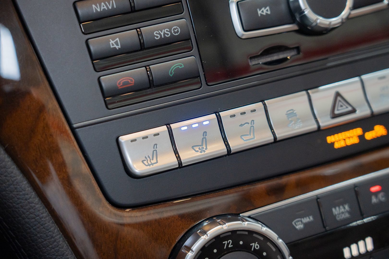 Used 2013 Mercedes-Benz SL 550 image 37