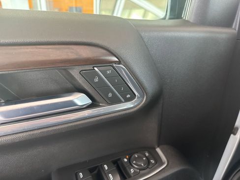 Used 2024 GMC Sierra 1500 SLT AWD/4WD image 22