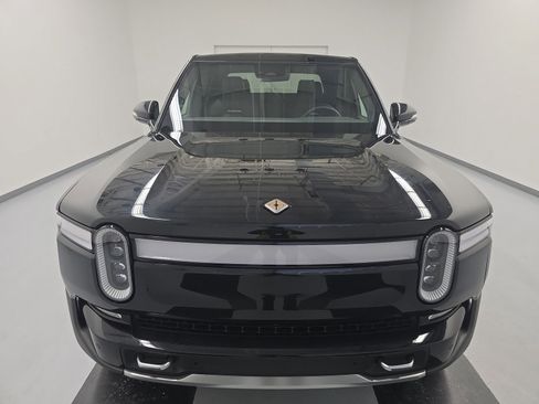 Used 2022 Rivian R1T Adventure image 8