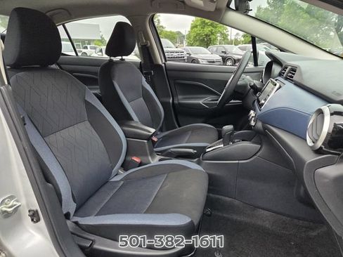 Used 2025 Nissan Versa SV FWD image 17