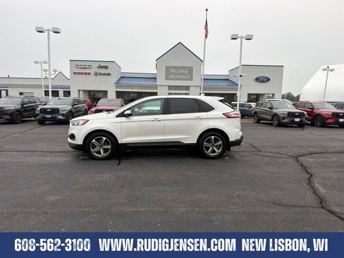 Used 2019 Ford Edge SEL w/ Equipment Group 201A FWD image 2