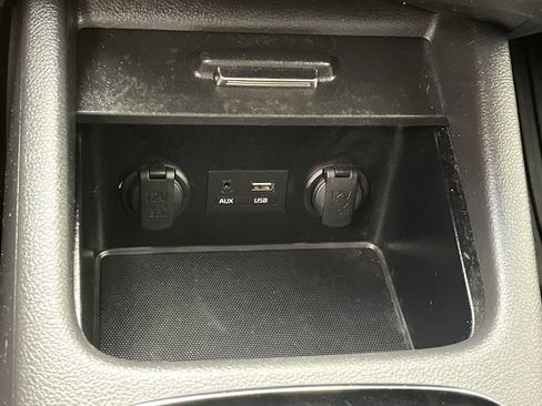 Used 2017 Kia Forte S w/ S Technology Package FWD image 18