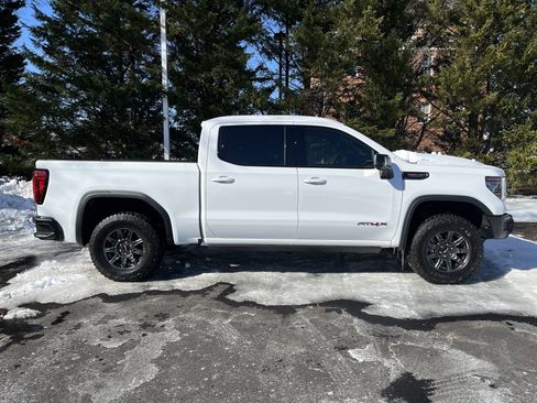 Used 2024 GMC Sierra 1500 AT4X image 8