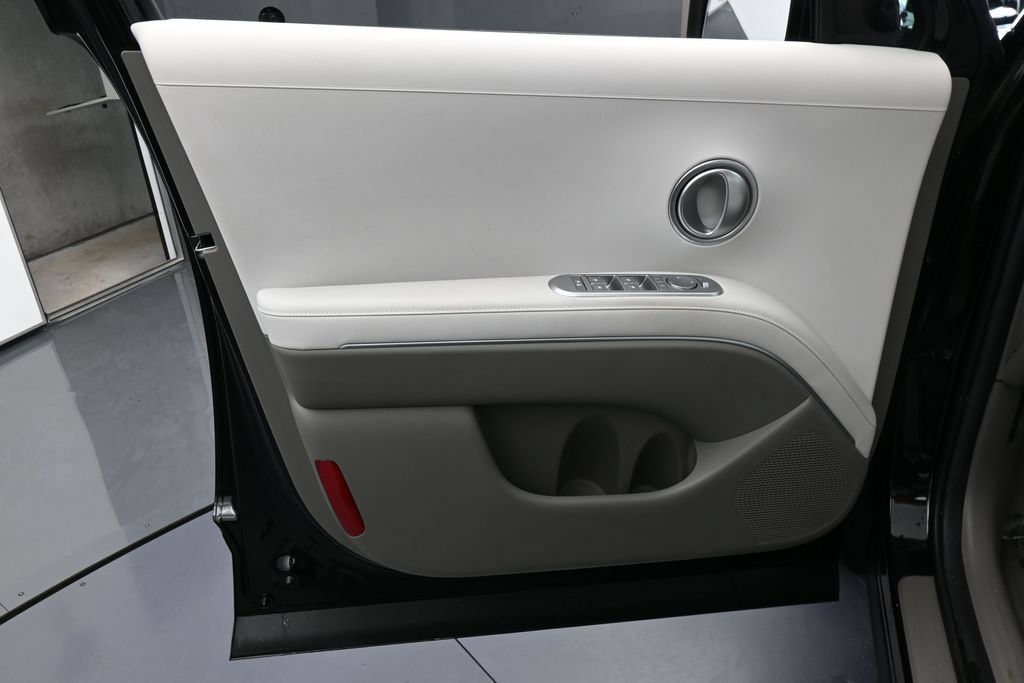 Used 2026 Hyundai Palisade SEL FWD image 13