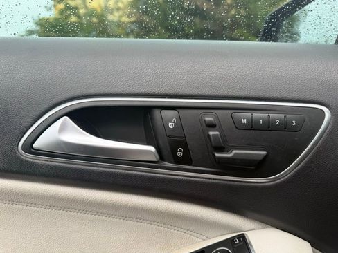 Used 2015 Mercedes-Benz GLA 250 image 14