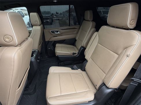 Used 2021 Chevrolet Tahoe Premier w/ Premium Package image 29