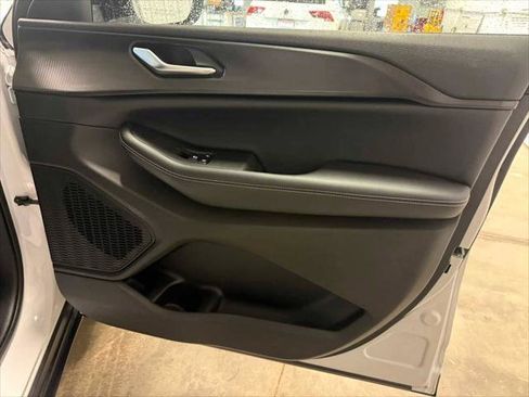 Certified 2023 Jeep Grand Cherokee Altitude image 29