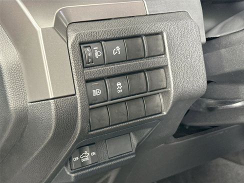 Certified 2025 Toyota Tacoma SR5 image 15