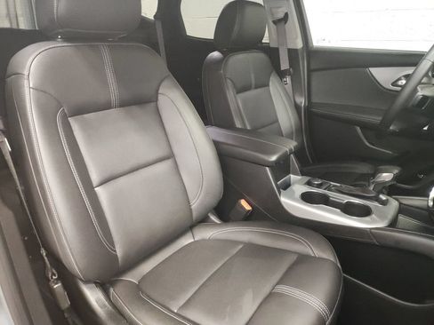 Used 2024 Chevrolet Blazer LT FWD image 9
