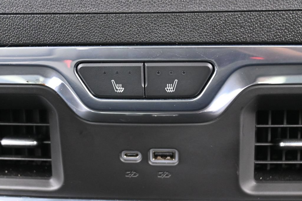 Used 2024 Chevrolet Silverado 1500 High Country w/ High Country Premium Package AWD/4WD image 32