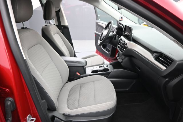 Used 2022 Ford Escape SE w/ SE Sport Appearance Package FWD image 25