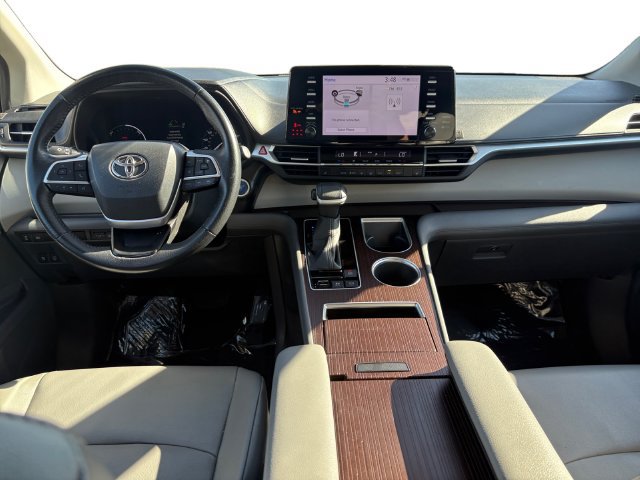 Certified 2022 Toyota Sienna XLE FWD image 14