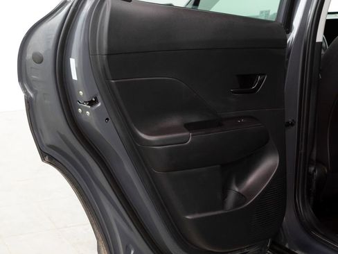 Used 2025 Hyundai Kona SEL image 8