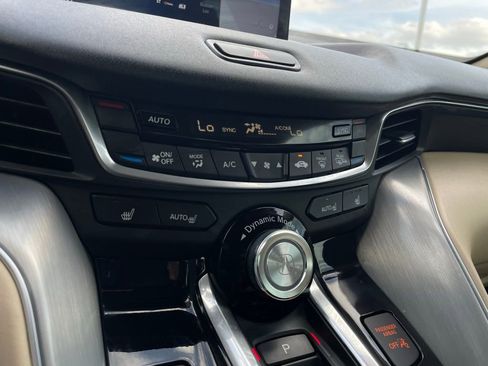 Used 2023 Acura TLX w/ Technology Package image 17