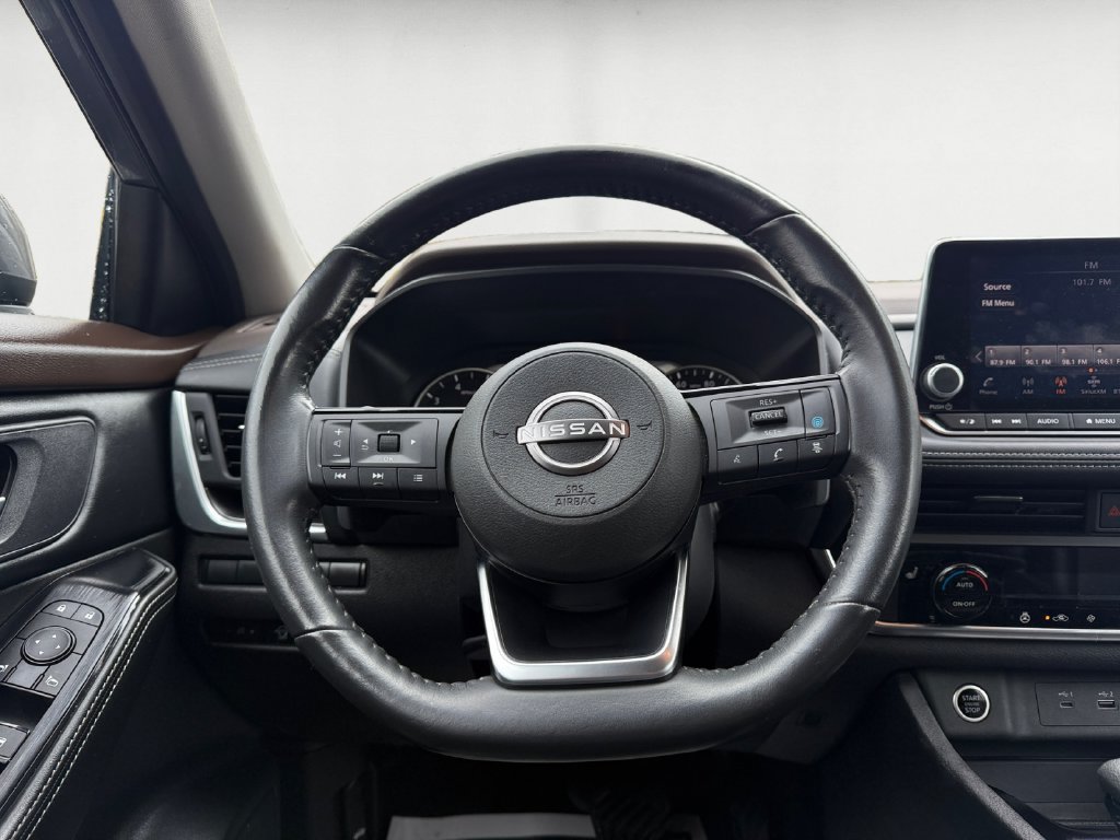 Used 2023 Nissan Rogue SV w/ SV Premium B Package AWD/4WD image 13