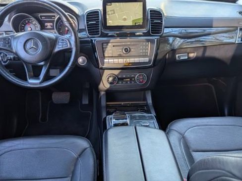 Used 2017 Mercedes-Benz GLS 550 4MATIC image 24