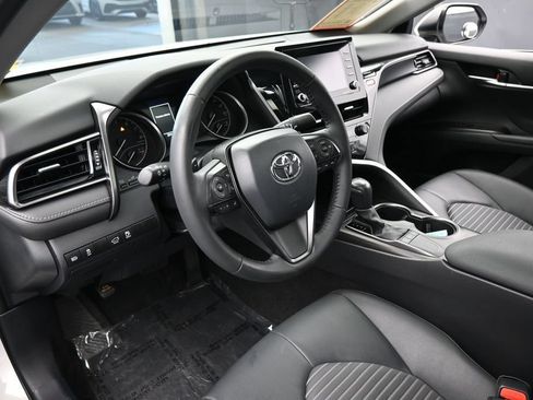 Used 2024 Toyota Camry SE FWD image 11
