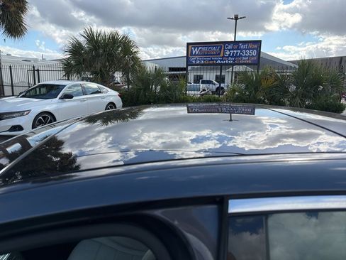 Used 2015 Mercedes-Benz C 300 C 300 image 7