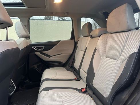 Used 2019 Subaru Forester Premium w/ All-Weather Package image 8