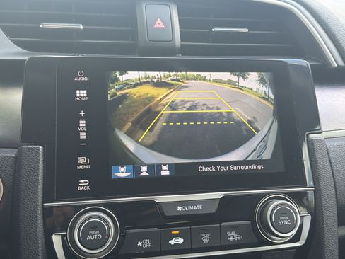 Used 2017 Honda Civic Touring image 14