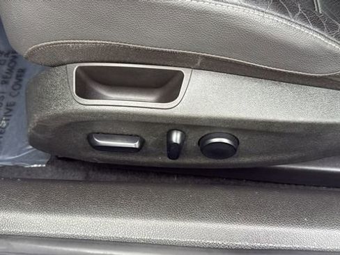 Used 2019 Buick Cascada Premium image 17