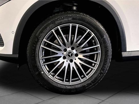 New 2026 Mercedes-Benz GLC 300 4MATIC image 17