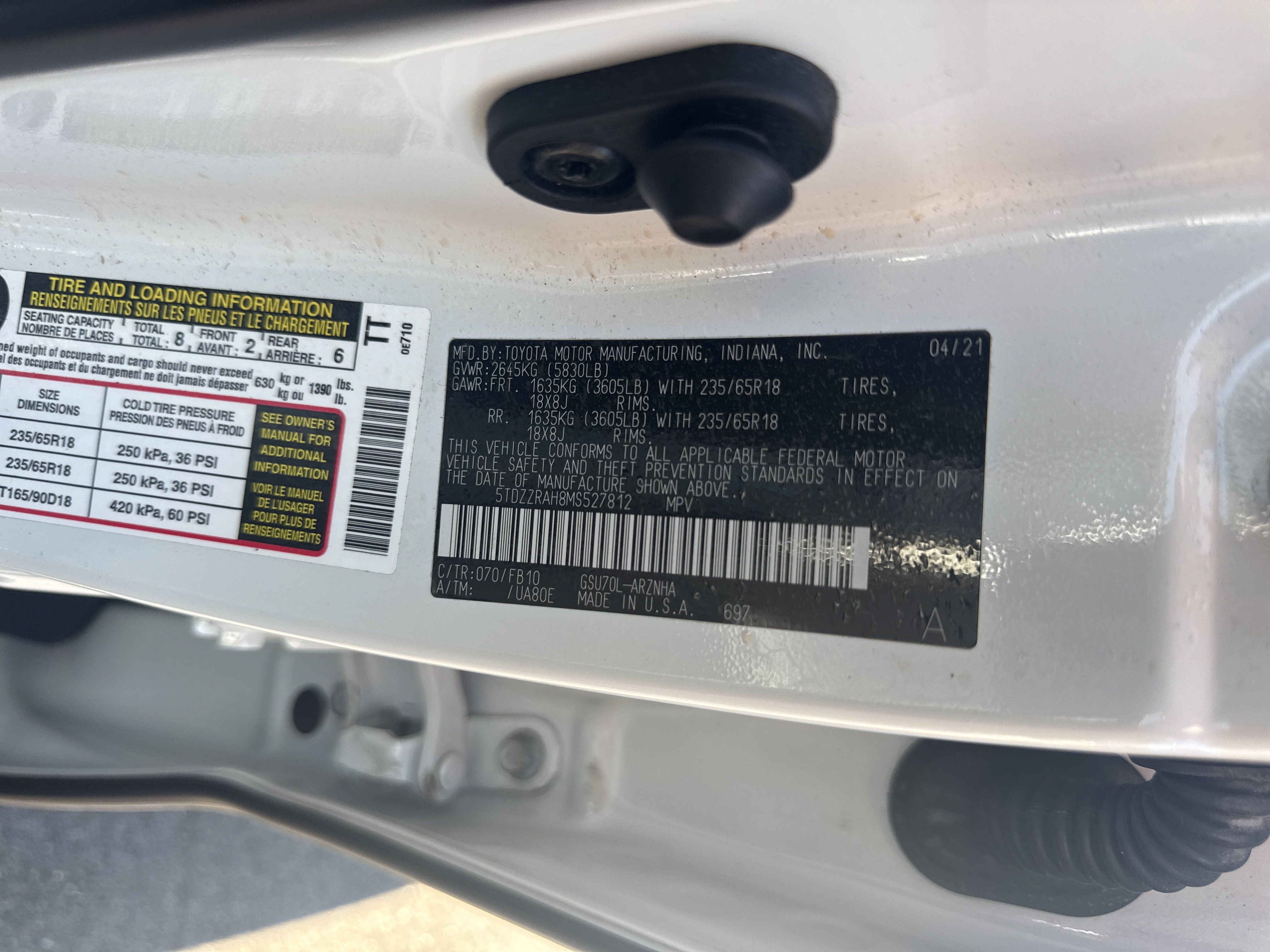 Used 2021 Toyota Highlander LE FWD image 6