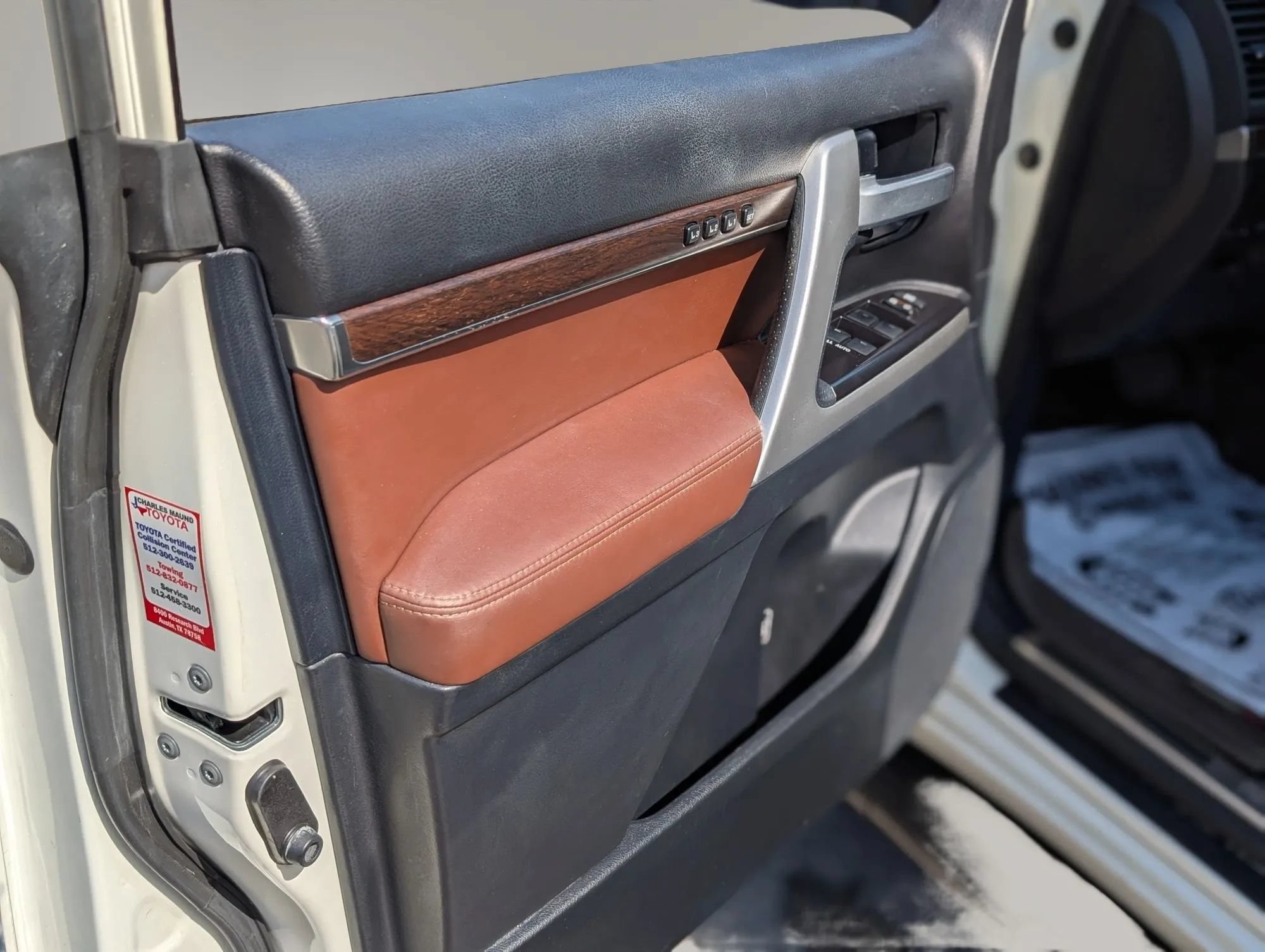 Used 2018 Toyota Land Cruiser AWD/4WD image 13