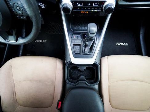 Used 2019 Toyota RAV4 LE image 30