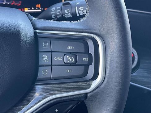 Used 2022 Jeep Wagoneer Series III image 31