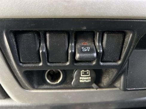 Used 2006 Jeep Wrangler X w/ Jeep 65th Anniversary Edition image 16