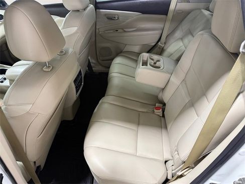 Used 2018 Nissan Murano Platinum image 13