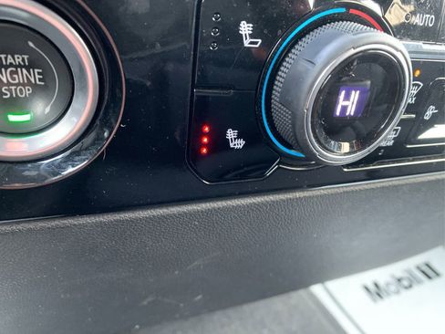 Used 2023 Chevrolet Silverado 1500 LT image 37