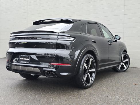 New 2026 Porsche Cayenne Turbo image 9