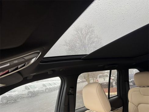 New 2025 Jeep Grand Cherokee Limited w/ Luxury Tech Group II image 27