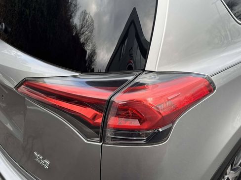 Used 2016 Toyota RAV4 XLE image 11