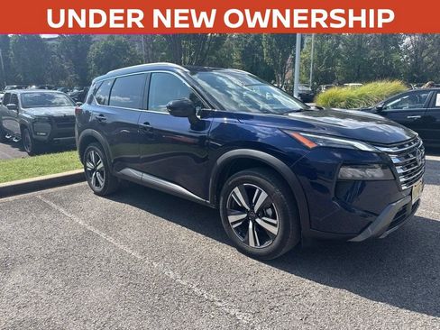 Used 2026 Nissan Rogue SL AWD/4WD image 1