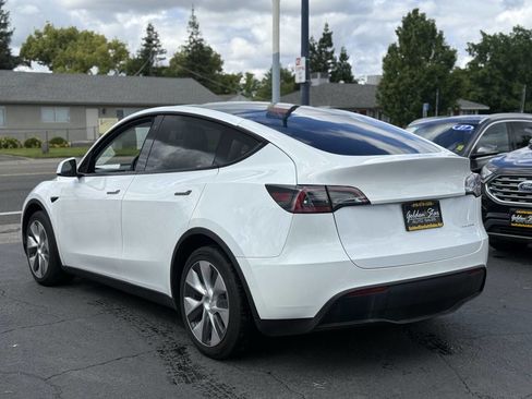 Used 2020 Tesla Model Y Long Range AWD/4WD image 6