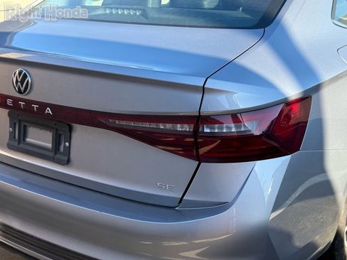 Used 2025 Volkswagen Jetta SE image 11