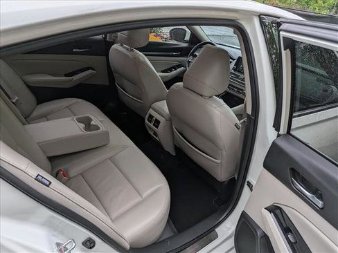 Used 2021 Nissan Altima 2.5 SL FWD image 15
