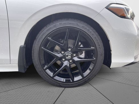 Used 2025 Honda Civic Sport image 21