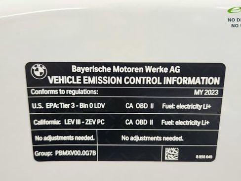Used 2023 BMW i7 xDrive60 AWD/4WD image 73