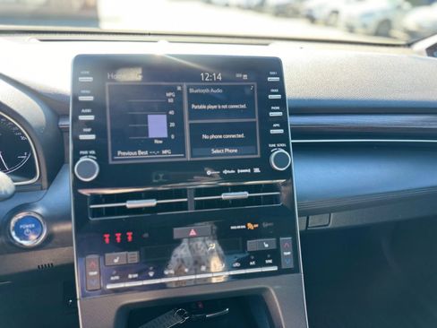 Used 2019 Toyota Avalon XLE image 8