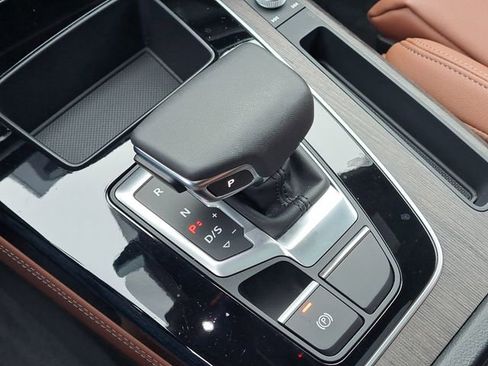 Used 2024 Audi Q5 2.0T Premium Plus image 18