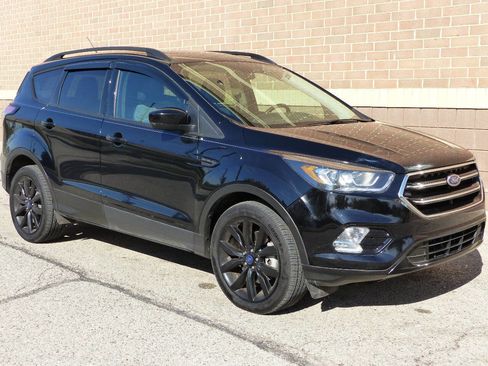 Used 2017 Ford Escape SE w/ Equipment Group 201A AWD/4WD image 12