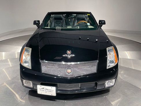 Used 2005 Cadillac XLR image 19