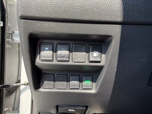 Used 2019 Nissan Rogue S FWD image 21